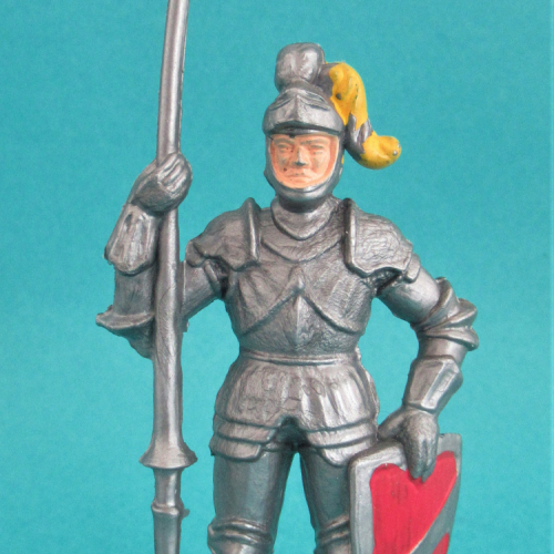 06. Chevalier en armure de faction avec lance, bouclier et casque à plumets.